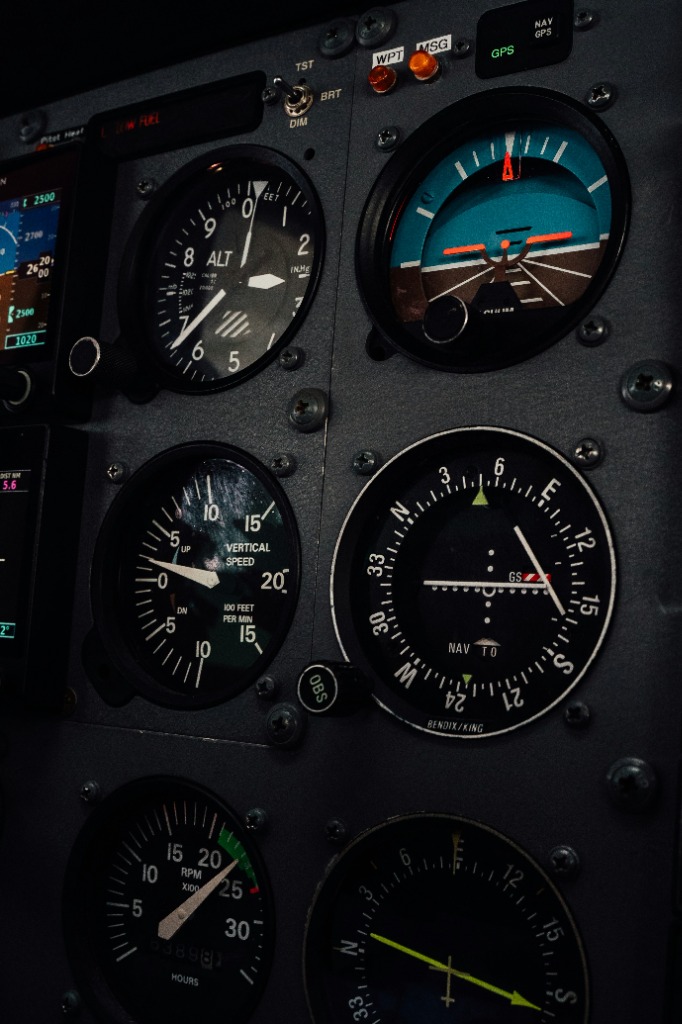 Aviation Flight Instruments